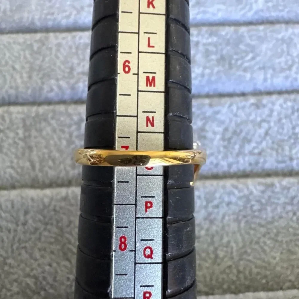 Source Unknown gold ring